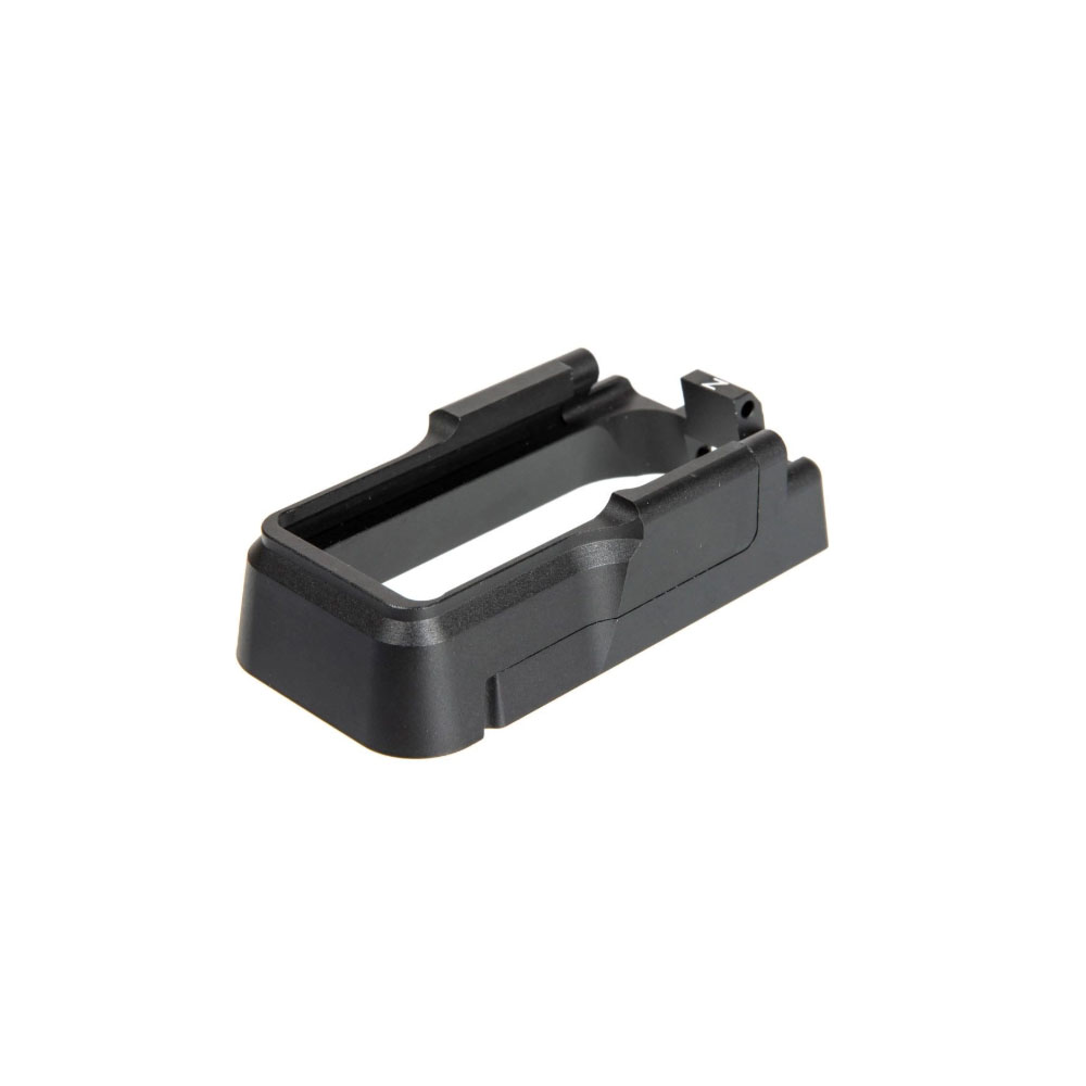 5KU Airsoft Tüfekleri İçin M4/M16 Uyarlanabilir Magwell - Siyah